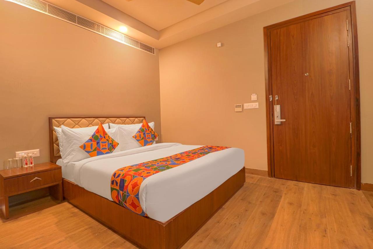 Fabhotel Prime Shanit Delhi Zewnętrze zdjęcie